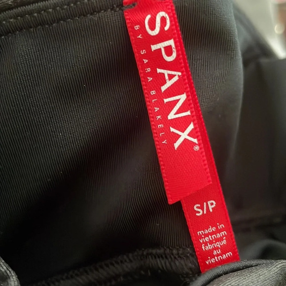 SPANX Faux Leather Black Leggings Size Small - Picture 7 of 7